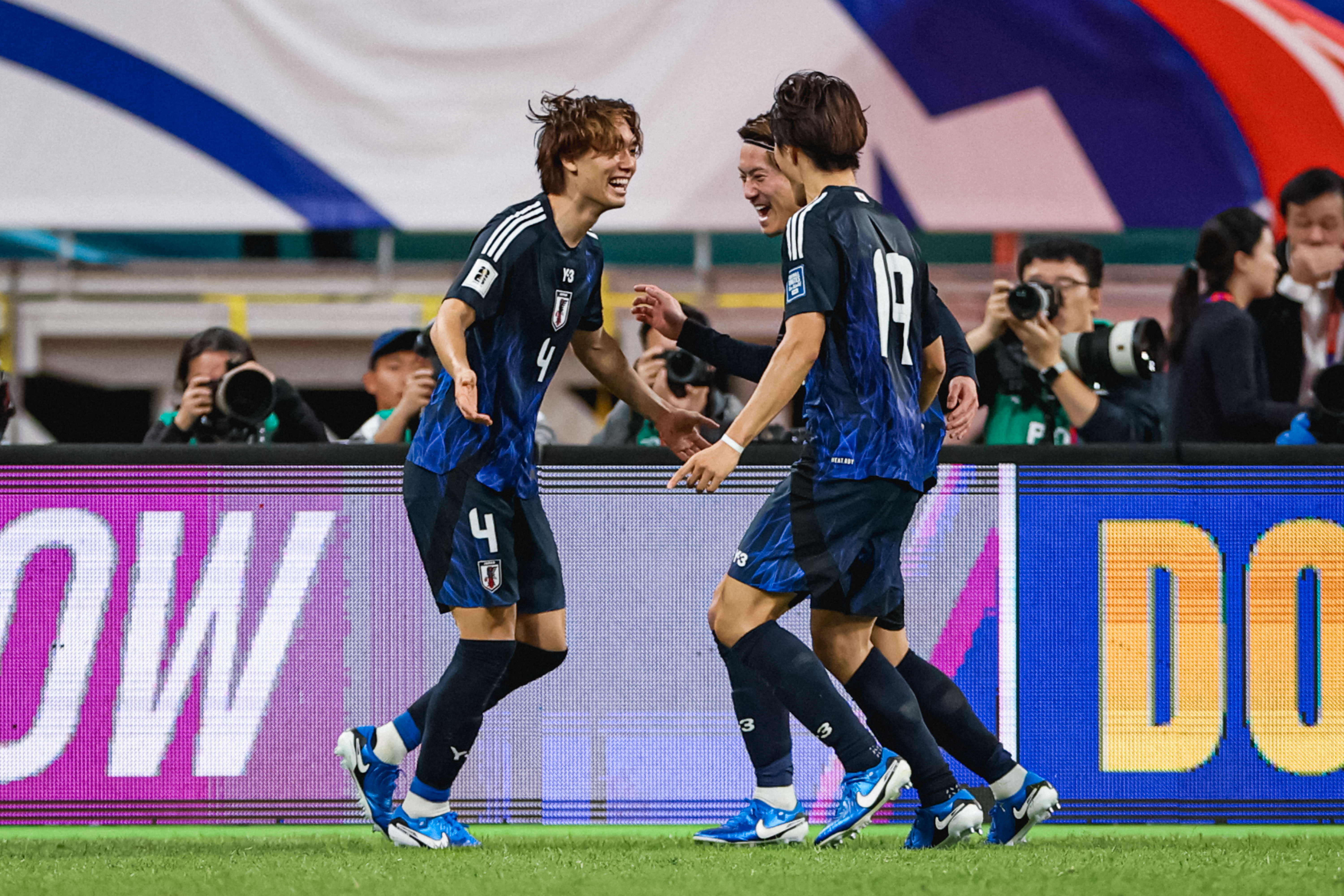 开云体育-日本队轻取法国队，安赛龙点燃赛场的简单介绍