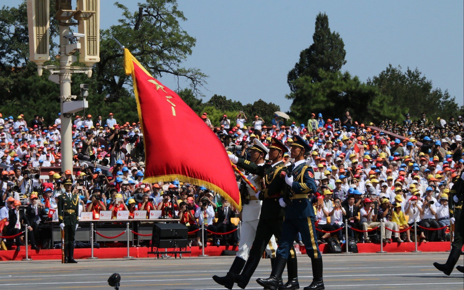 开云下载-打破豪门魔咒！马里球员的怒吼响彻西非，内马尔一传一射化身降维打击