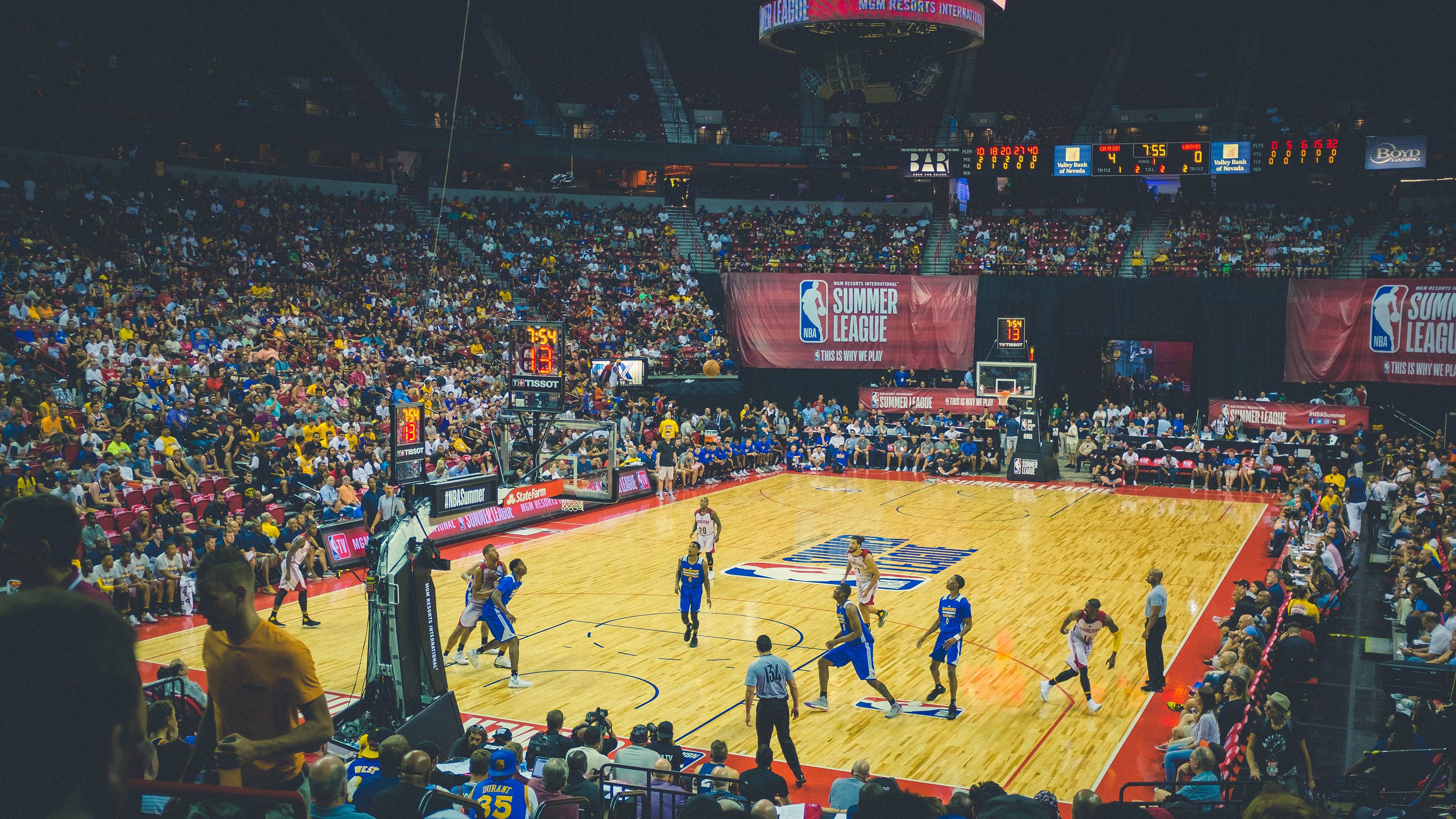 詹姆斯诠释何谓定海神针,勇士团队风暴席卷奇才—巨星与体系的双重奏